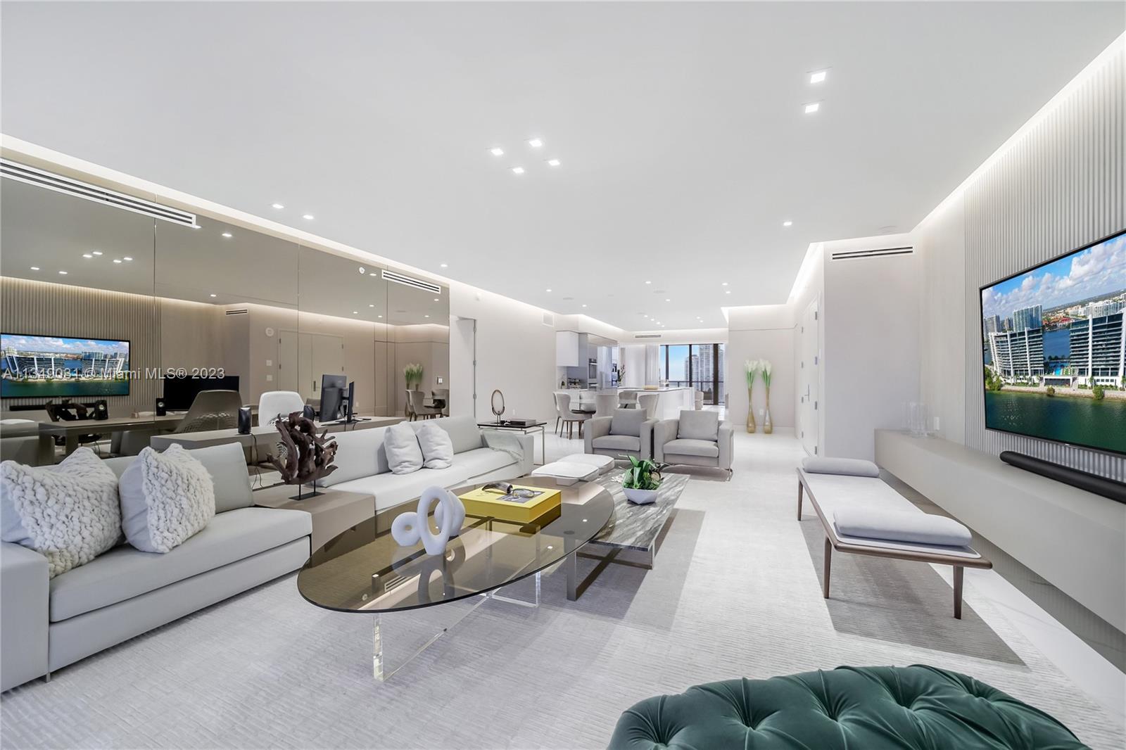 PRIVE CONDO - Residential