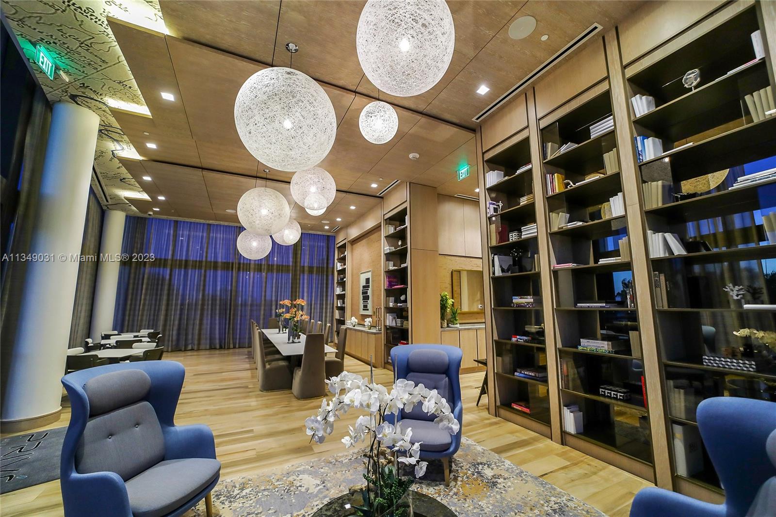 PRIVE CONDO - Residential