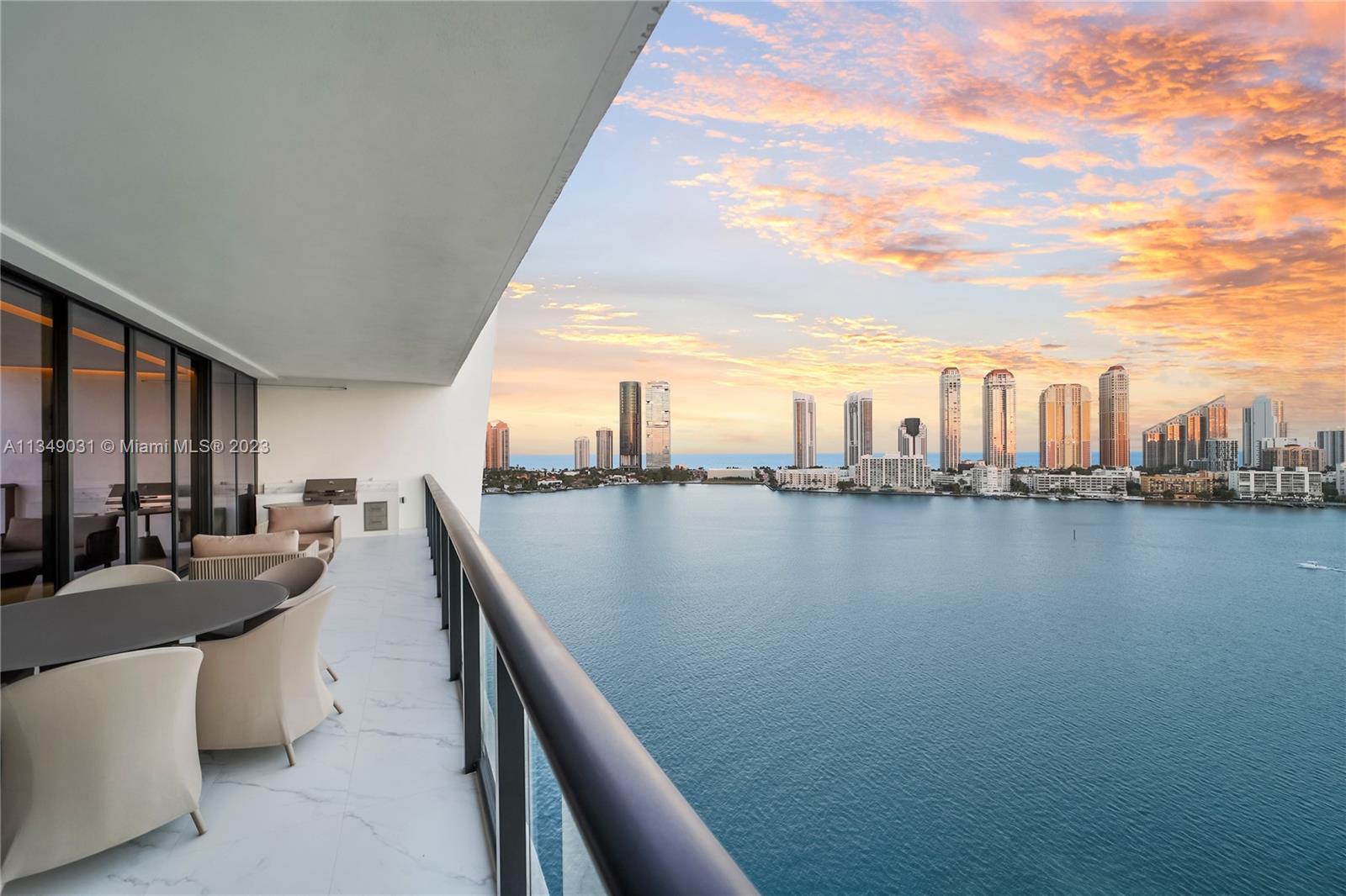 PRIVE CONDO - Residential