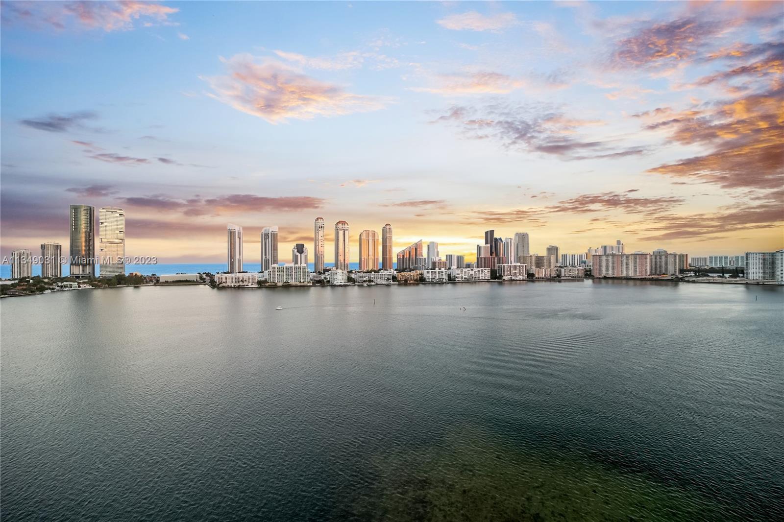 PRIVE CONDO - Residential