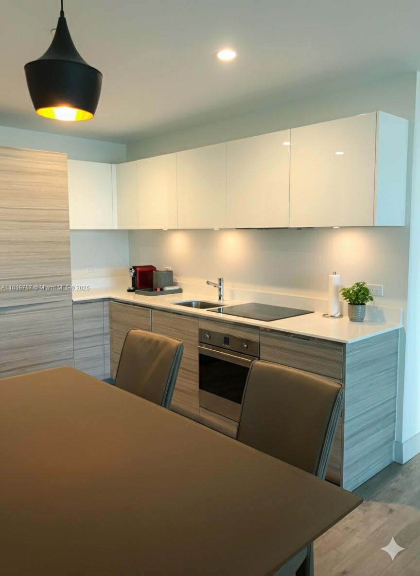 COSTA HOLLYWOOD CONDO - Residential