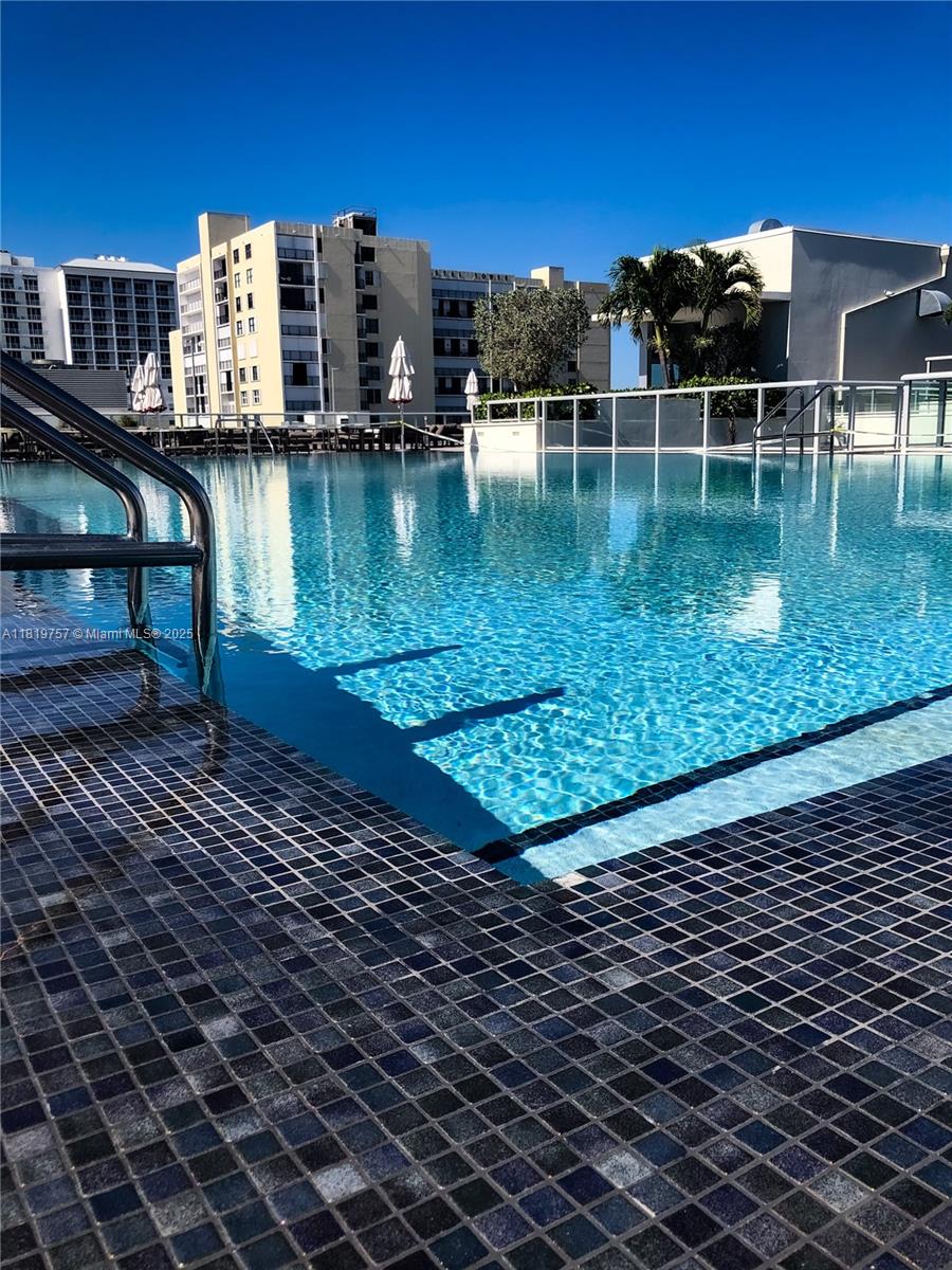 COSTA HOLLYWOOD CONDO - Residential