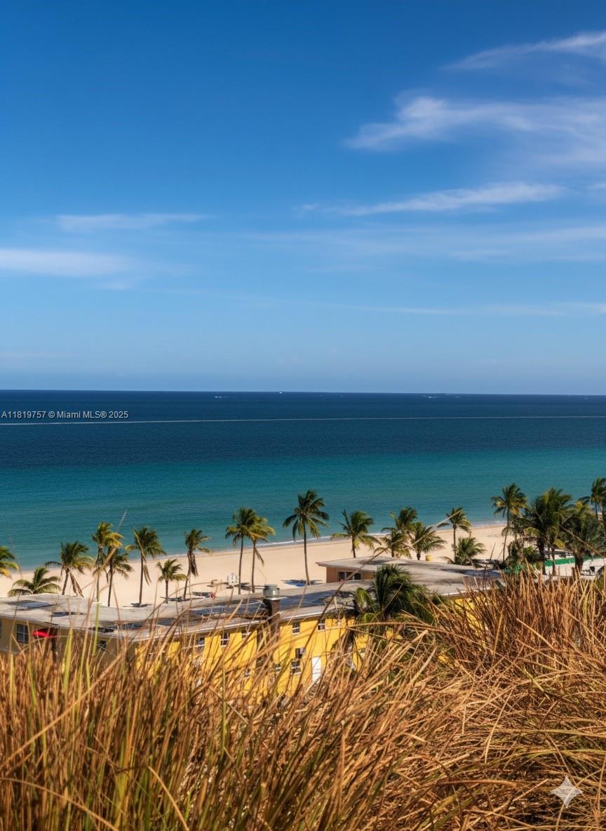 COSTA HOLLYWOOD CONDO - Residential