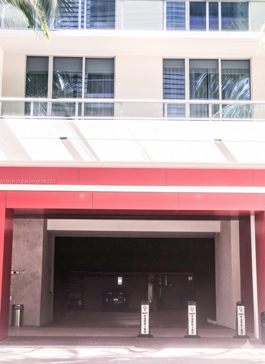 COSTA HOLLYWOOD CONDO - Residential