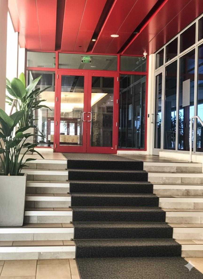 COSTA HOLLYWOOD CONDO - Residential