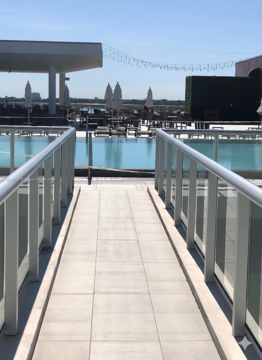 COSTA HOLLYWOOD CONDO - Residential