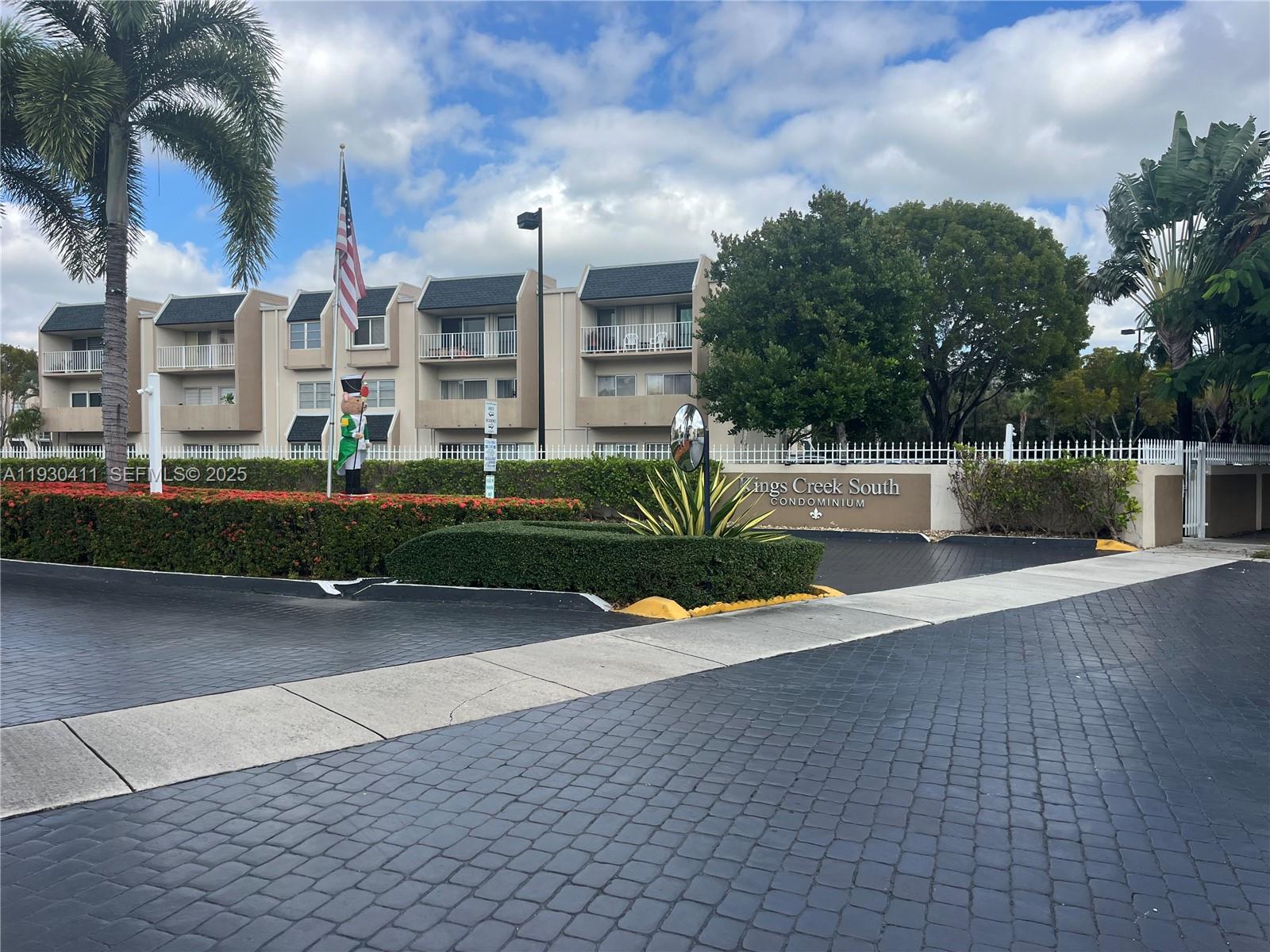 View photos, virtual tours, details... 7725 SW 86th St A1-314