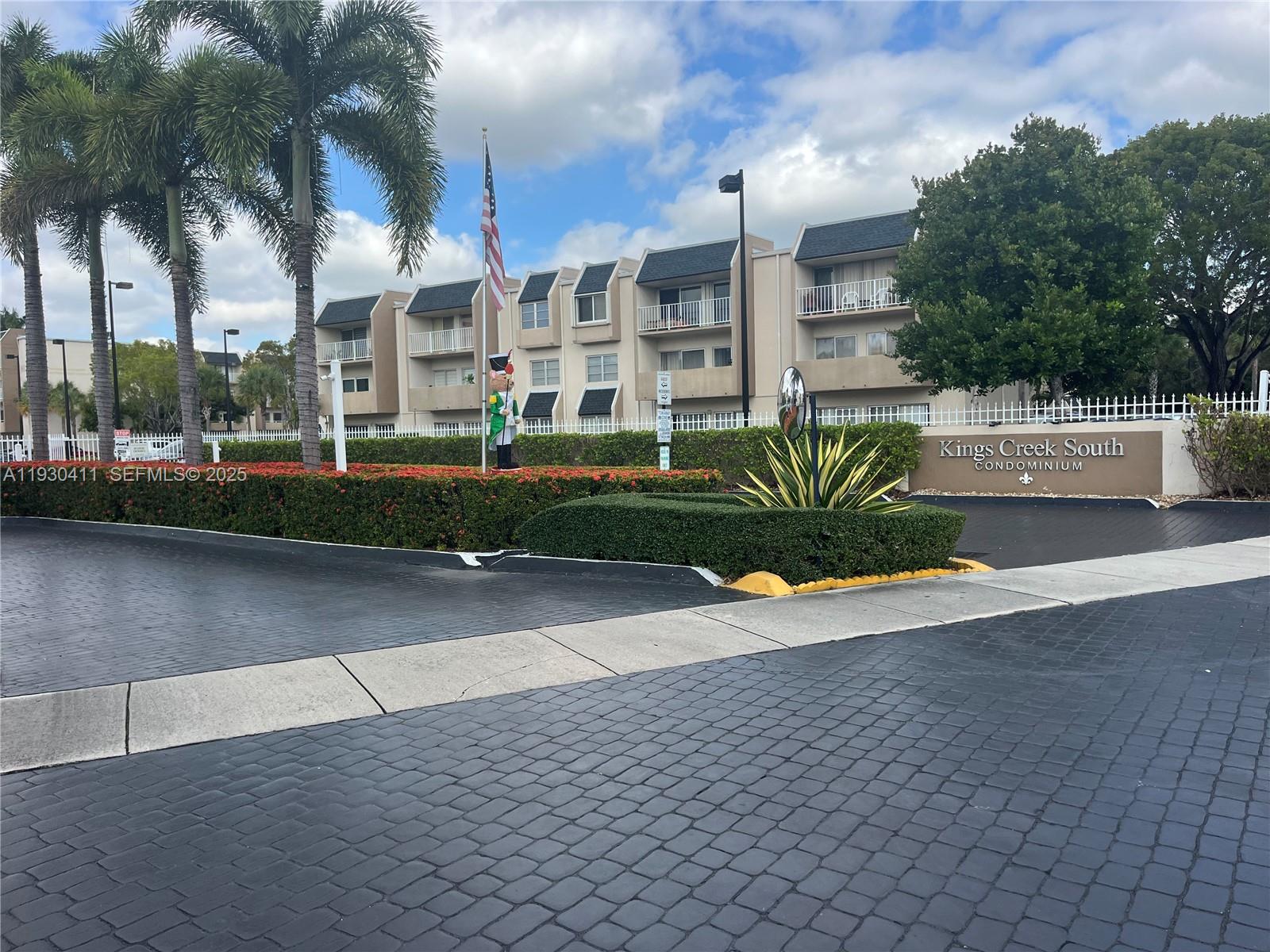 View photos, virtual tours, details... 7725 SW 86th St A1-314