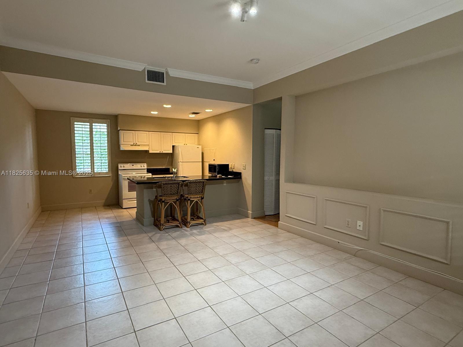6598 W Sample Rd 6598, Coral Springs, FL, 33067/$225,000 4 6598 W Sample Rd 6598