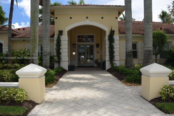 CYPRESS POINTE AT CORAL S - Residential