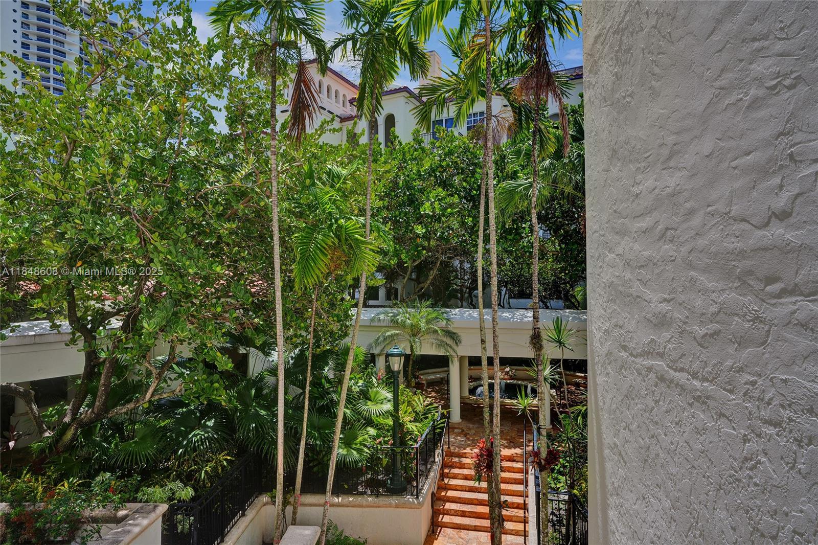 MEDITERRANEAN VILLAGE CON - Residential