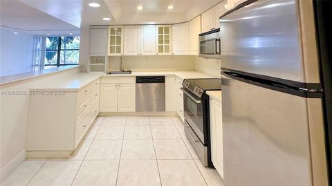 800 Parkview Dr 323 Hallandale Beach FL 33009