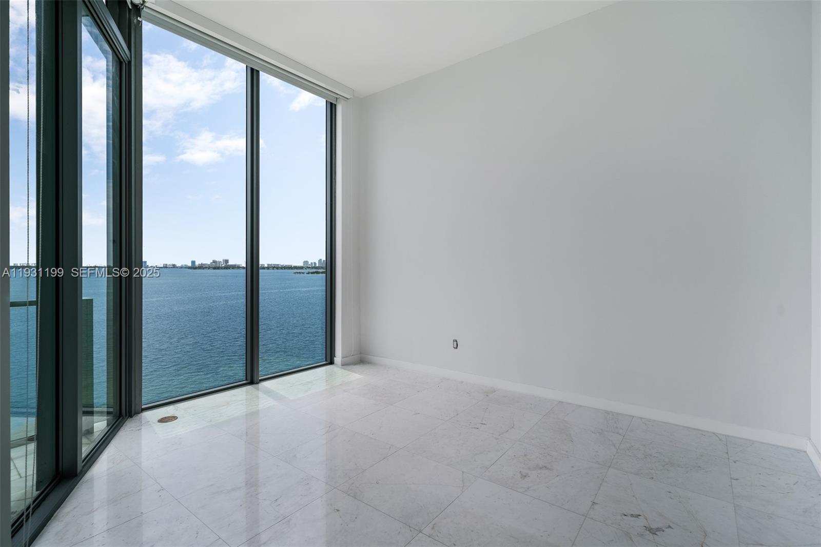 BISCAYNE BEACH CONDO PODIU - Residential