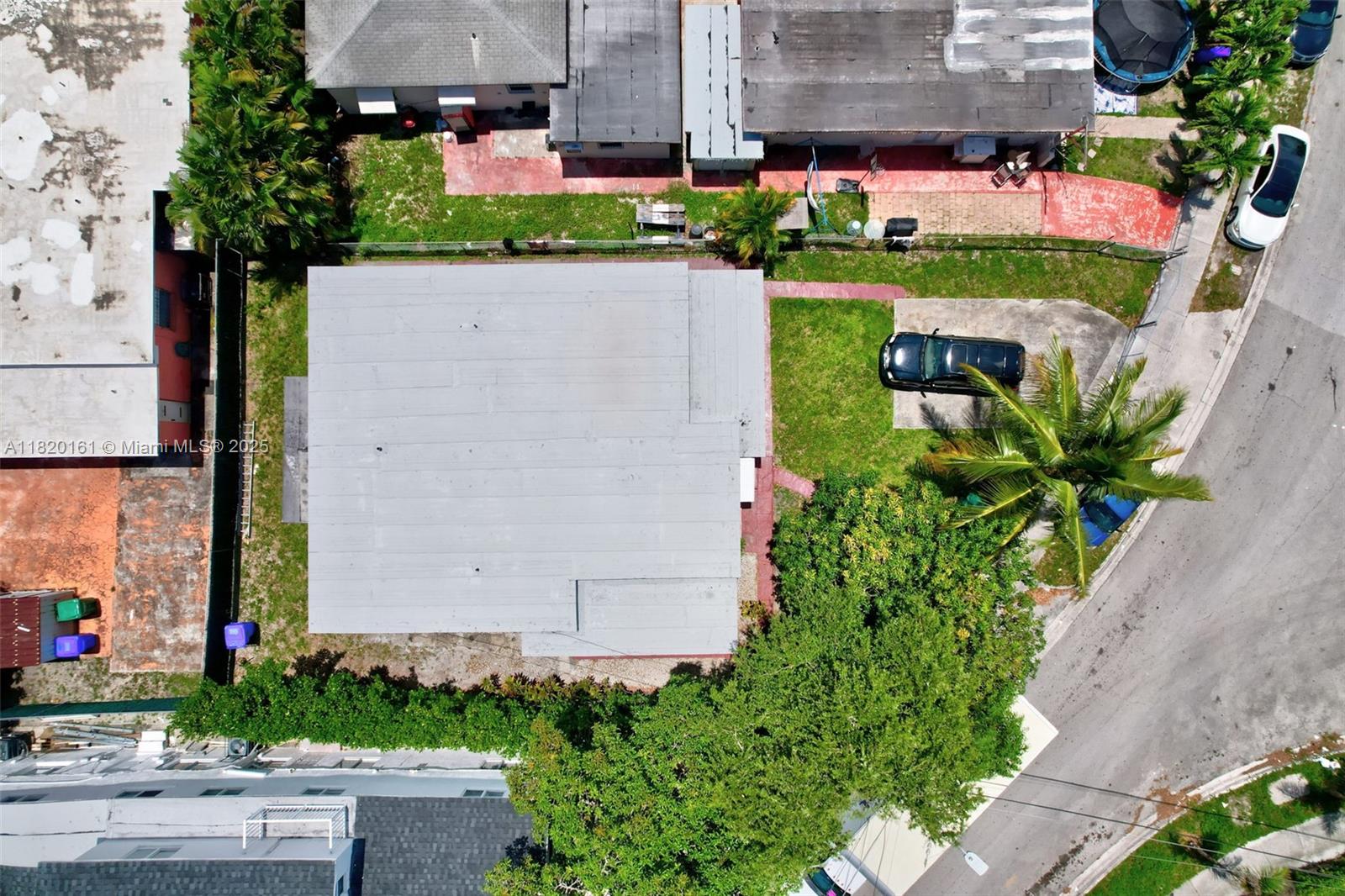 280 NW 34th St