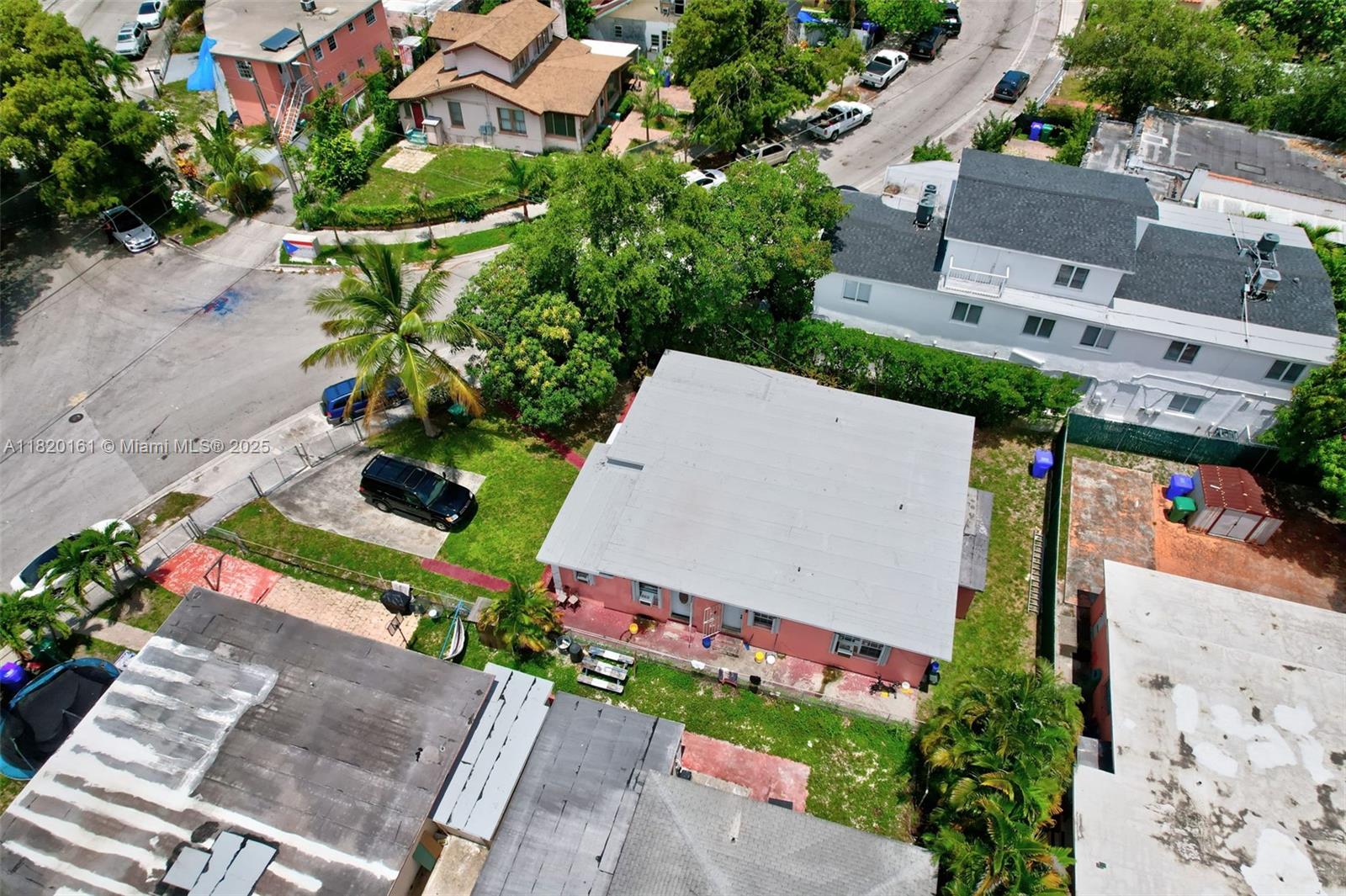 280 NW 34th St