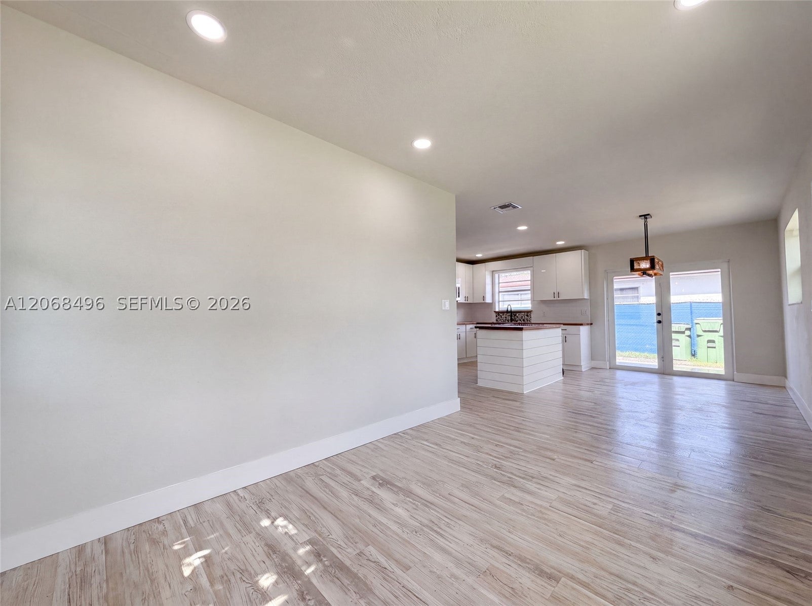 1320 NW 15th St