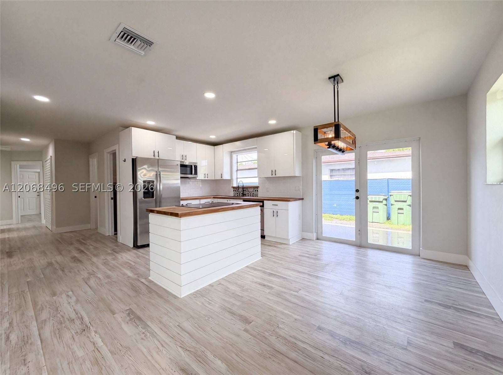 1320 NW 15th St