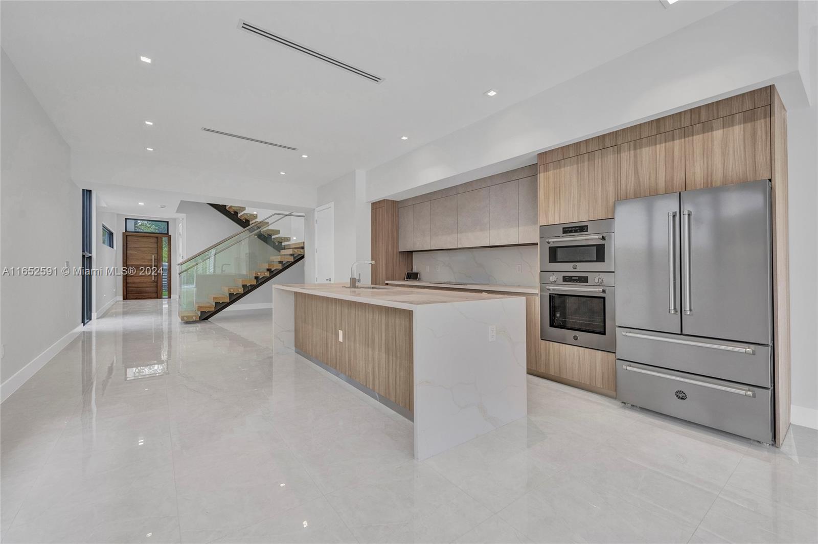 1235 SW 13TH AVE 1235
