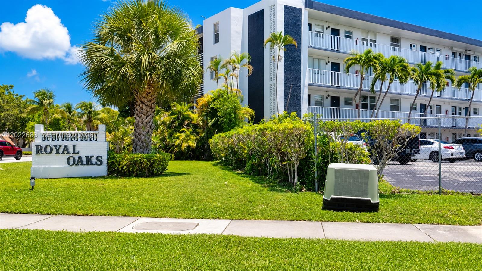 ROYAL OAKS CONDO - Residential