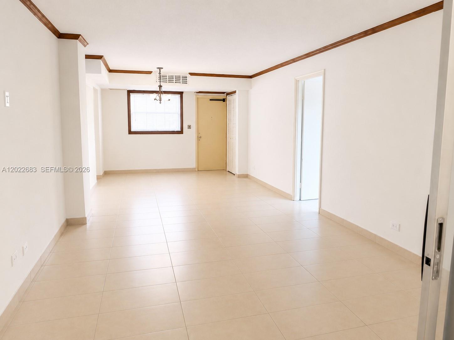 ROYAL OAKS CONDO - Residential