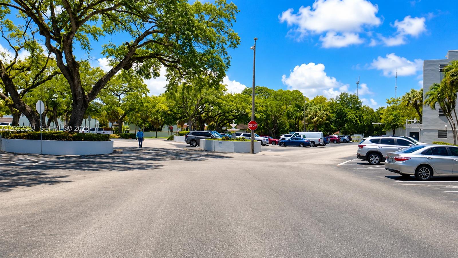 ROYAL OAKS CONDO - Residential