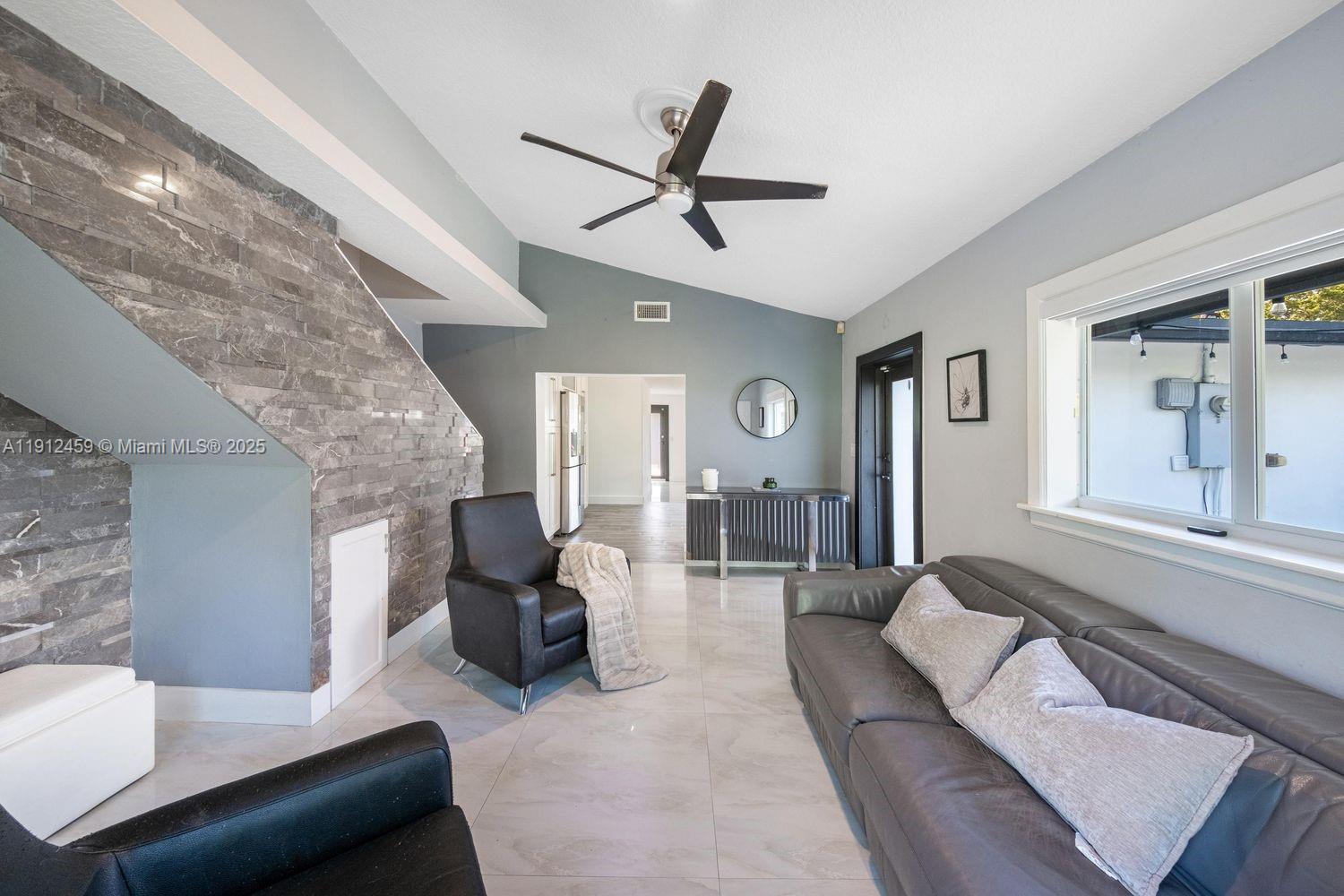 HEFTLER HOMES SUNSET PARK - Residential