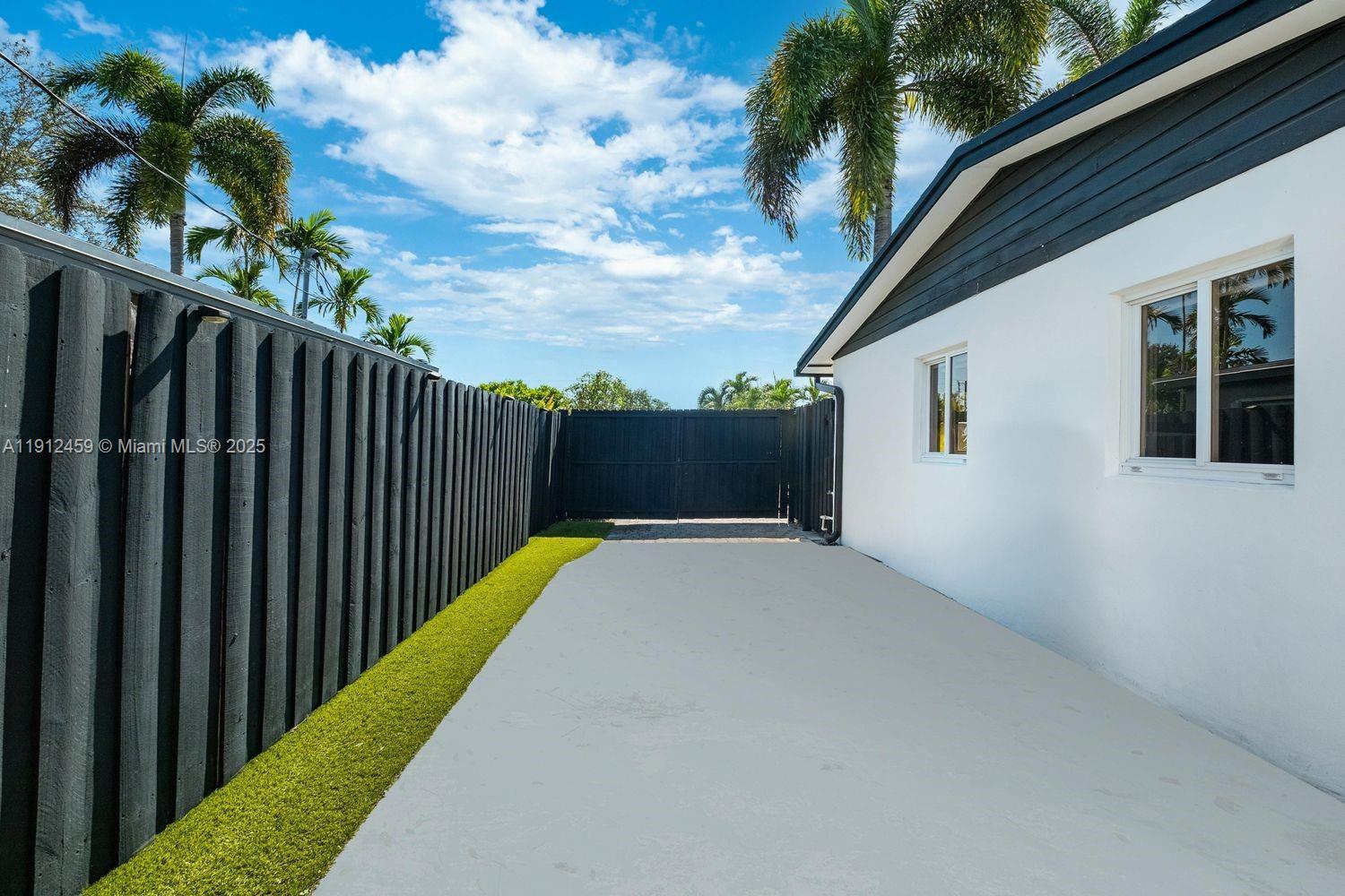 HEFTLER HOMES SUNSET PARK - Residential