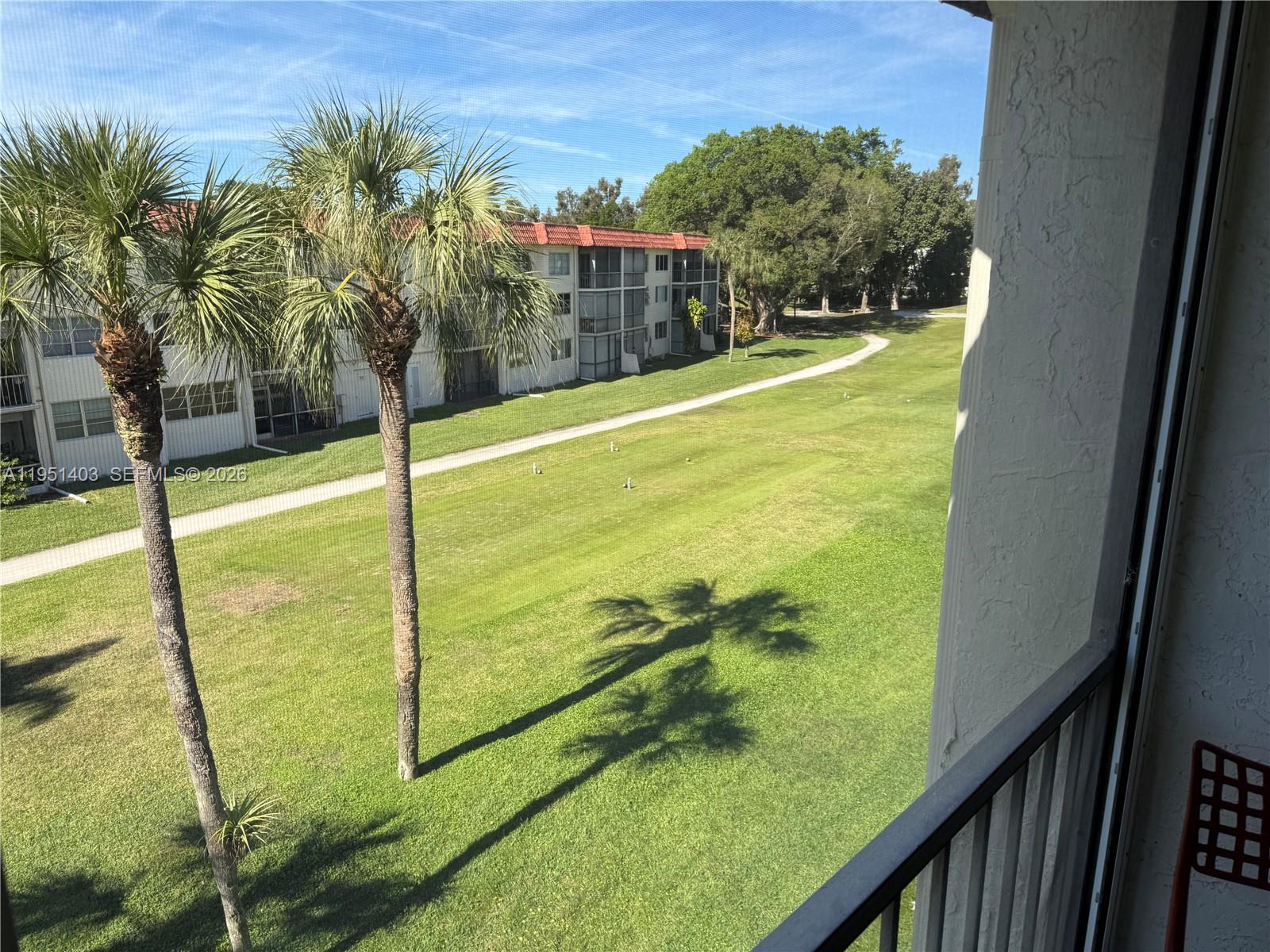 HOLLYBROOK GOLF - Residential