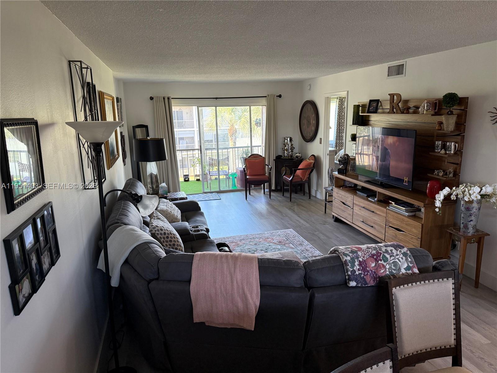 HOLLYBROOK GOLF - Residential