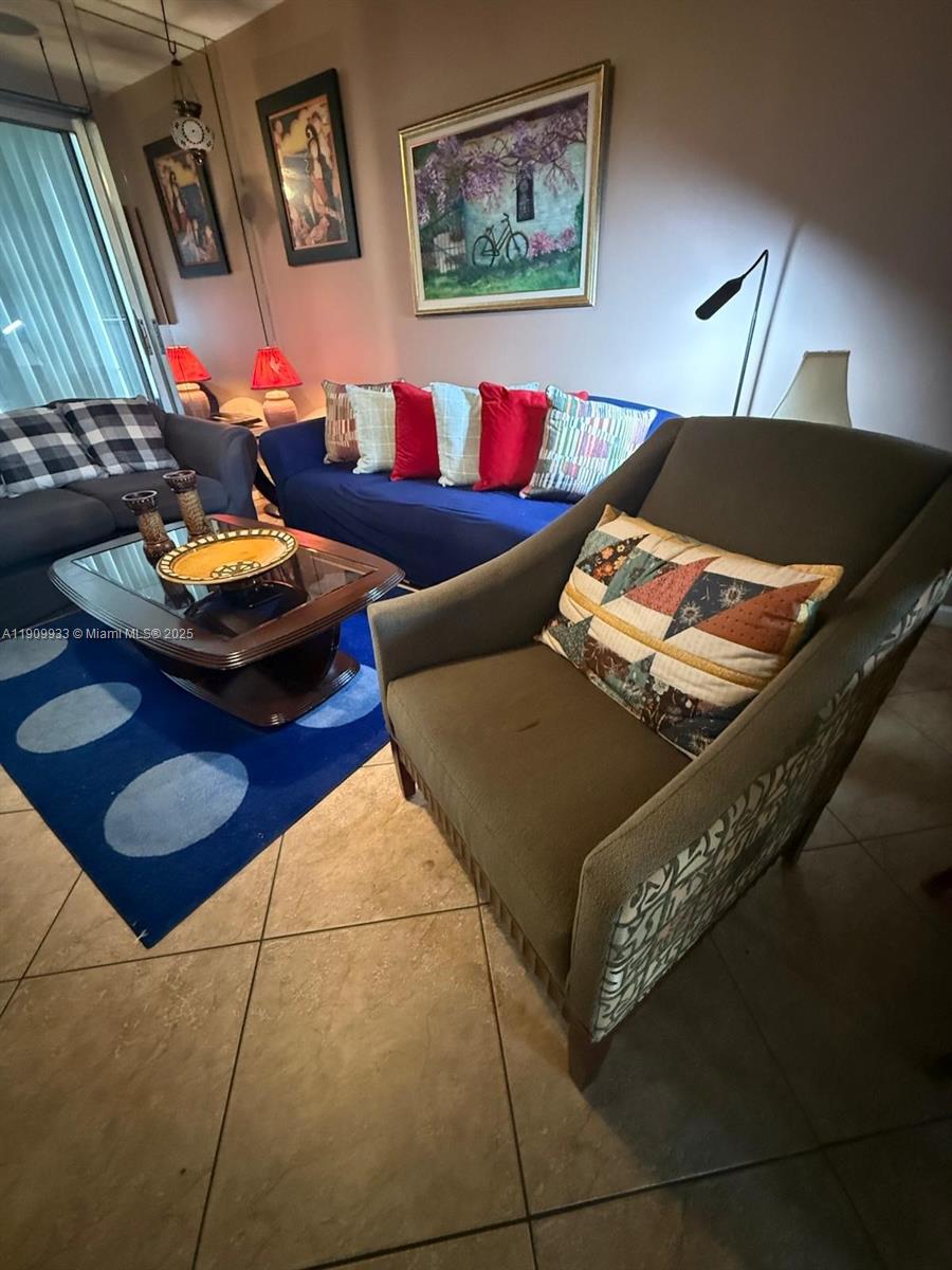 SUNRISE LAKES 57 CONDO - Residential Lease