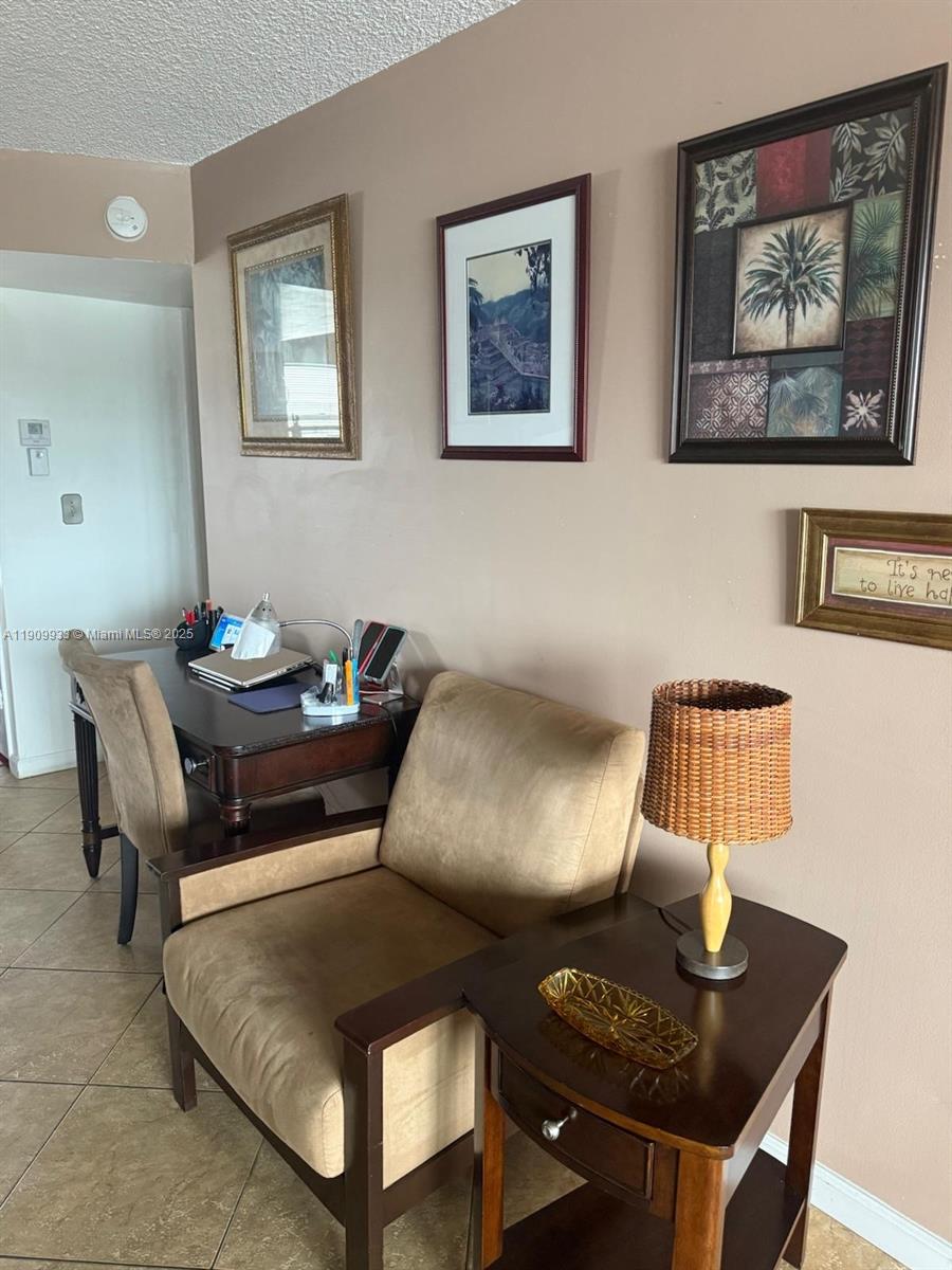 SUNRISE LAKES 57 CONDO - Residential Lease