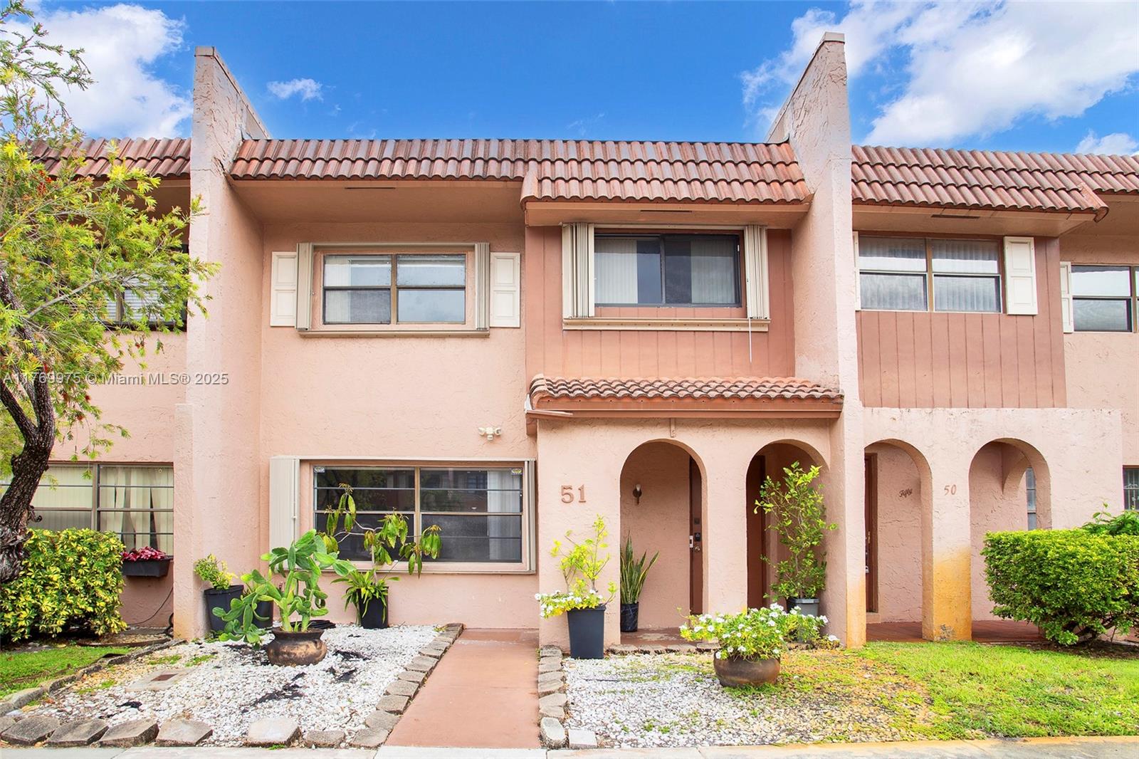 Property for Sale at 51 Matador Ln 2-23, Davie, Broward County, Florida - Bedrooms: 3 
Bathrooms: 3  - $360,000