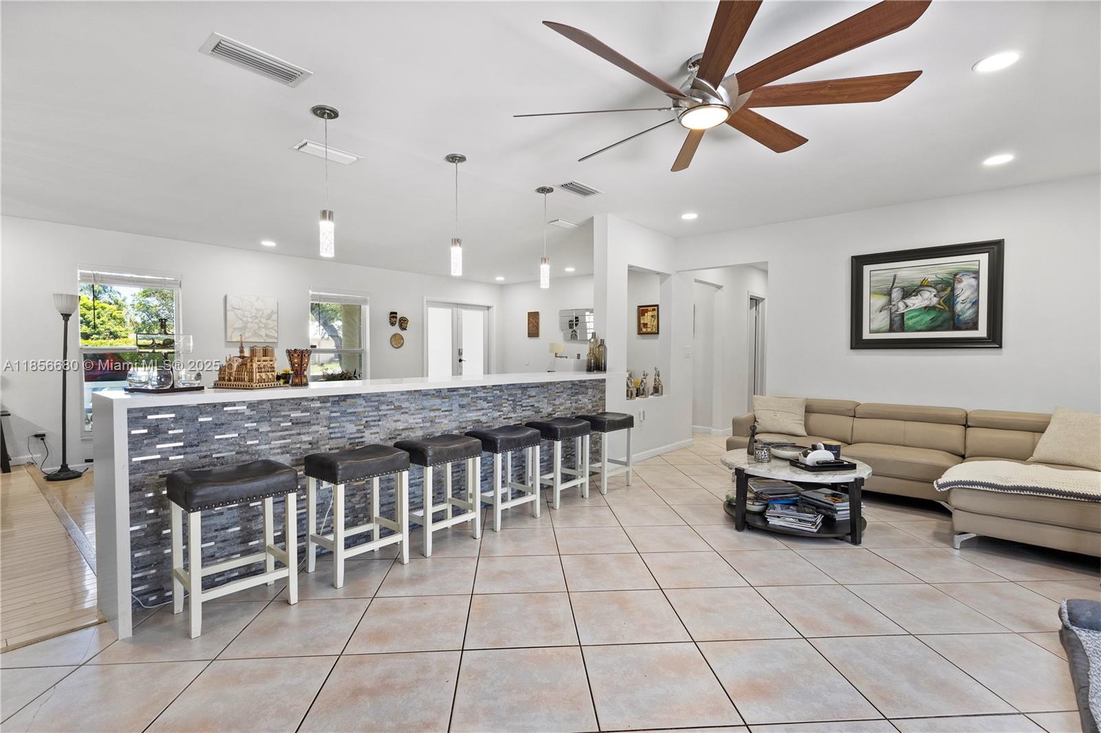 THE OAKS - Residential