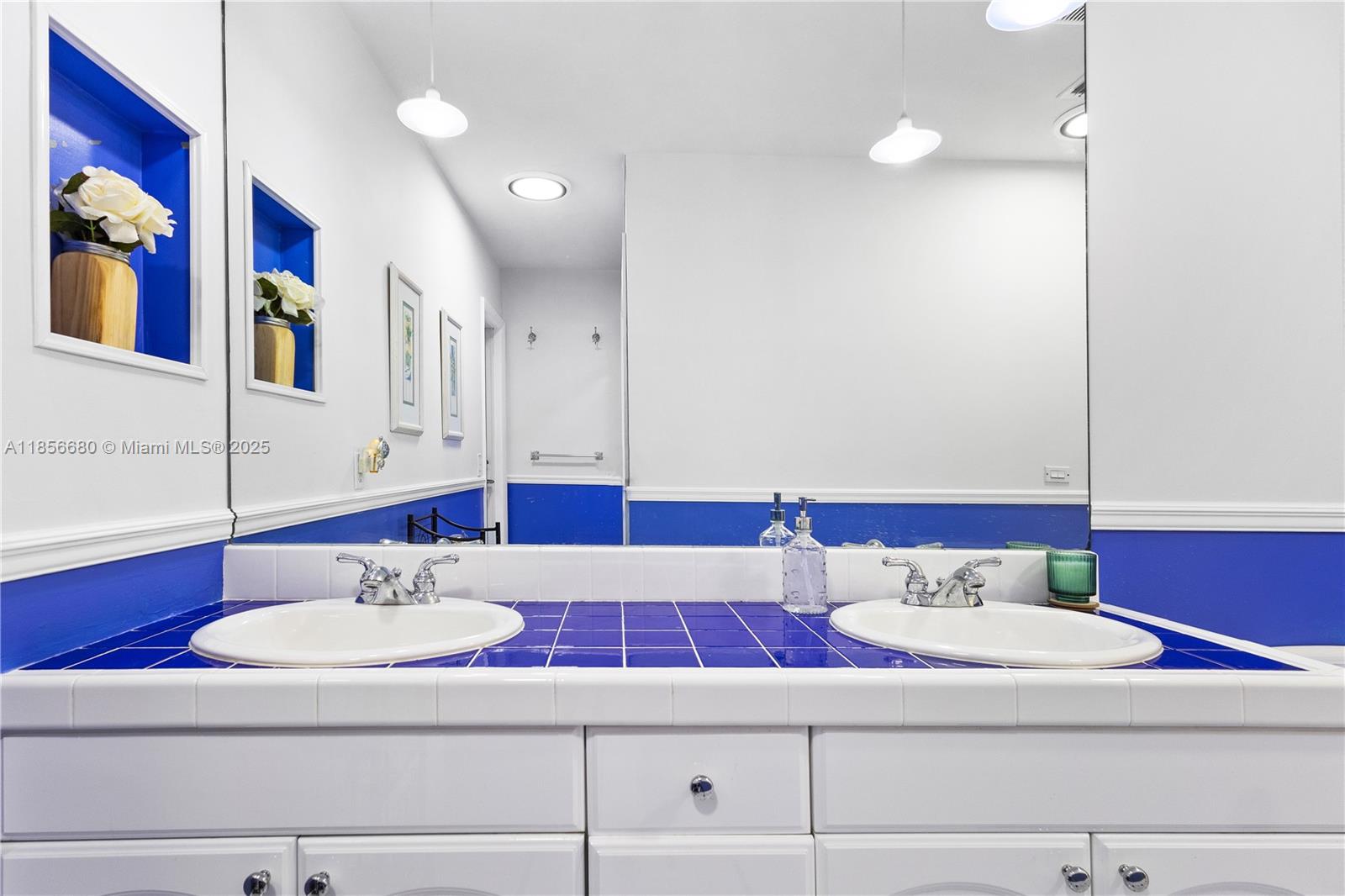 THE OAKS - Residential