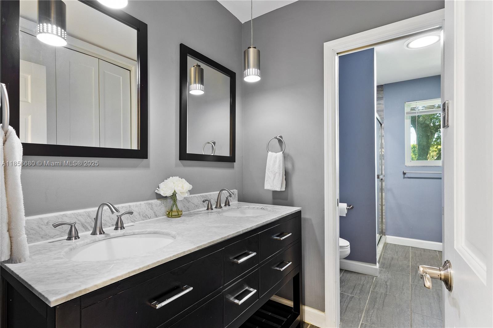 THE OAKS - Residential