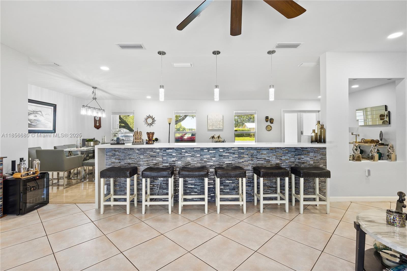 THE OAKS - Residential