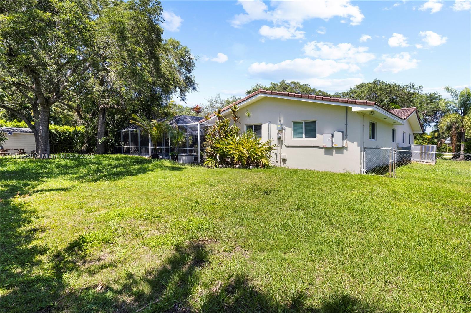 THE OAKS - Residential