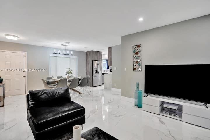 SUNSET TRAILS NO 5 - Residential
