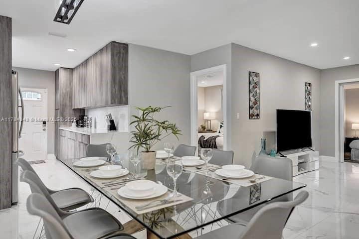 SUNSET TRAILS NO 5 - Residential