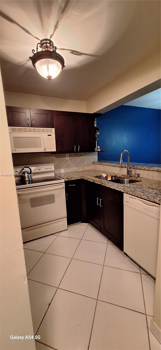 HAMPTON COURT CONDO - Residential Lease
