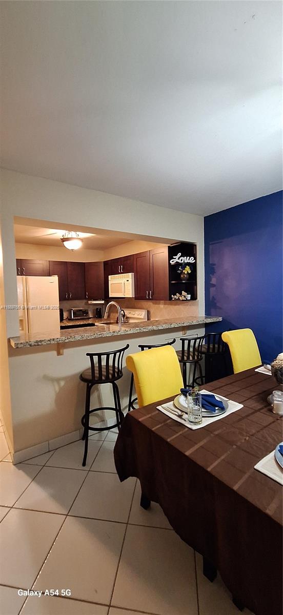 HAMPTON COURT CONDO - Residential Lease