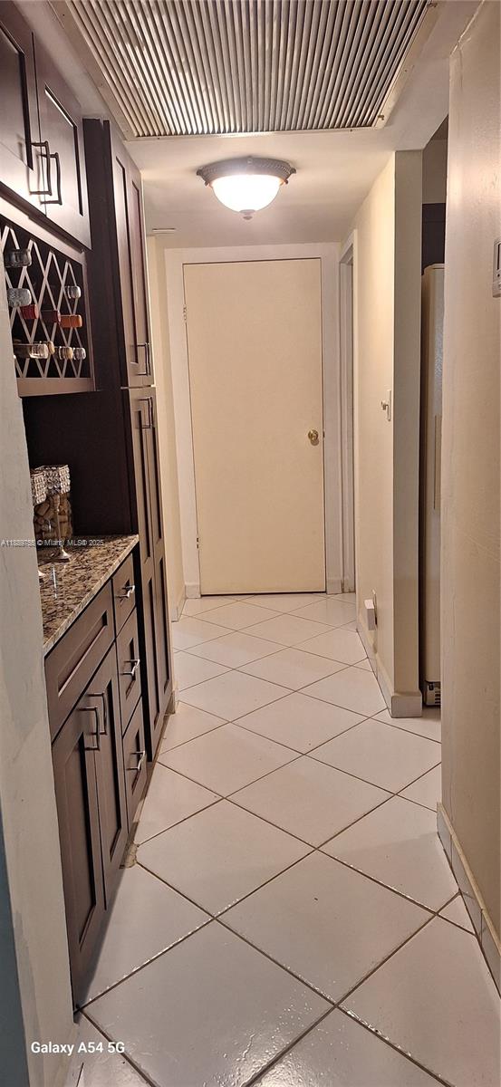 HAMPTON COURT CONDO - Residential Lease