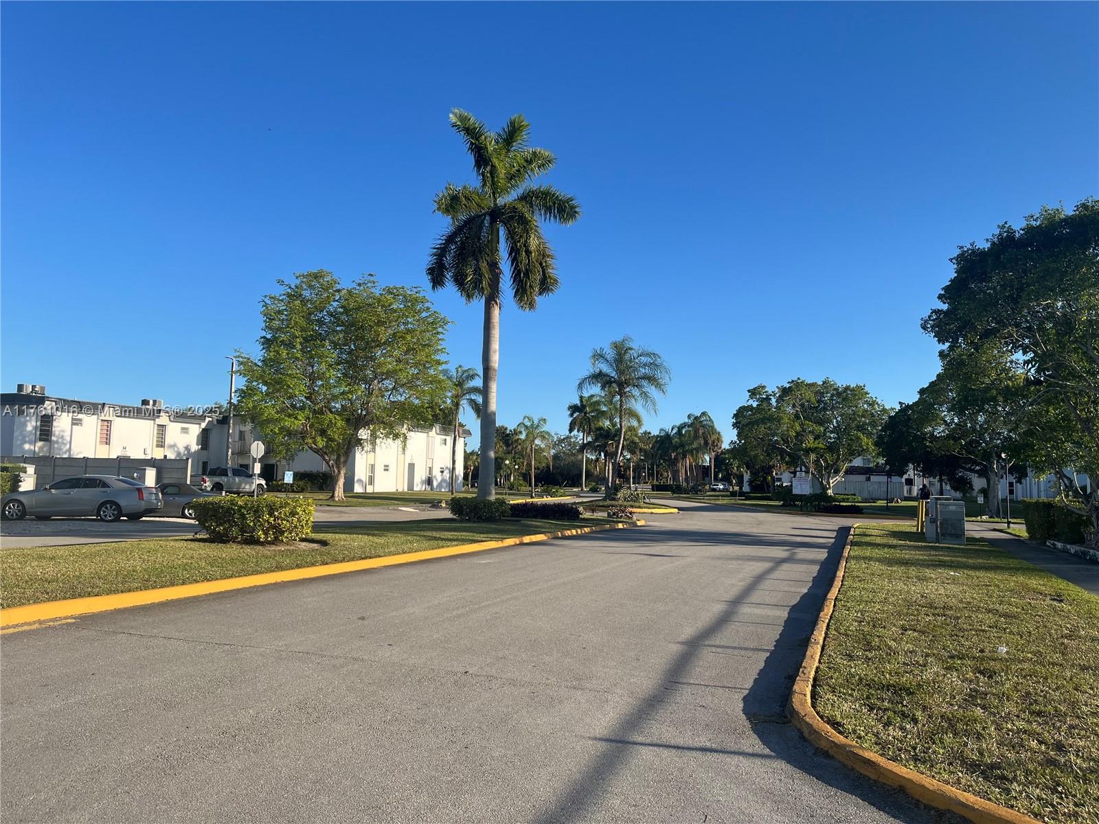 SUNSET PALMS WEST CONDO - Residential