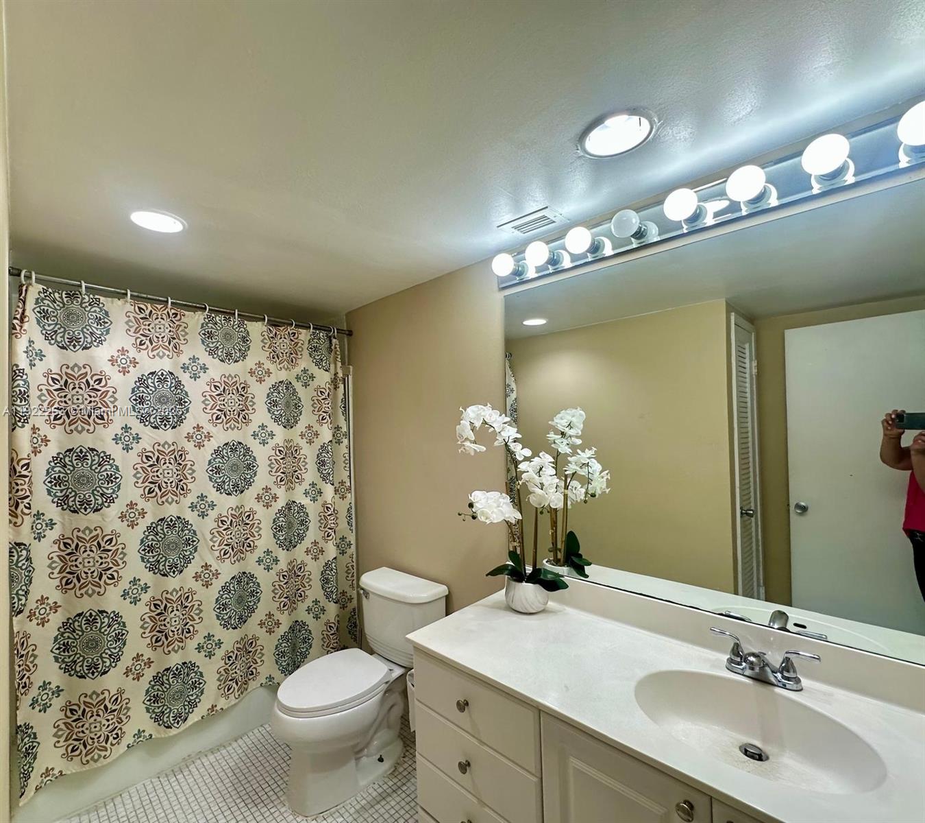 OCEANVIEW BUILDING A COND - Residential