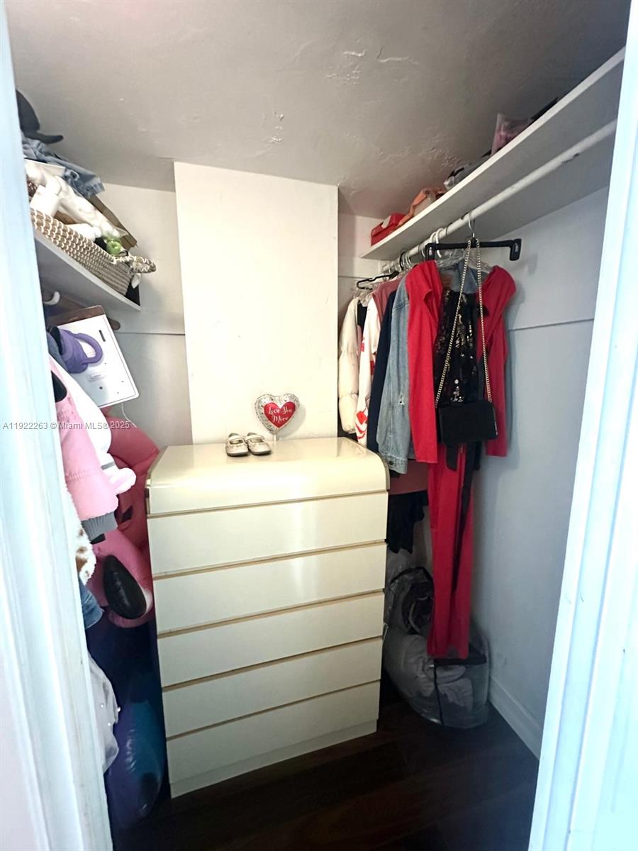 OCEANVIEW BUILDING A COND - Residential