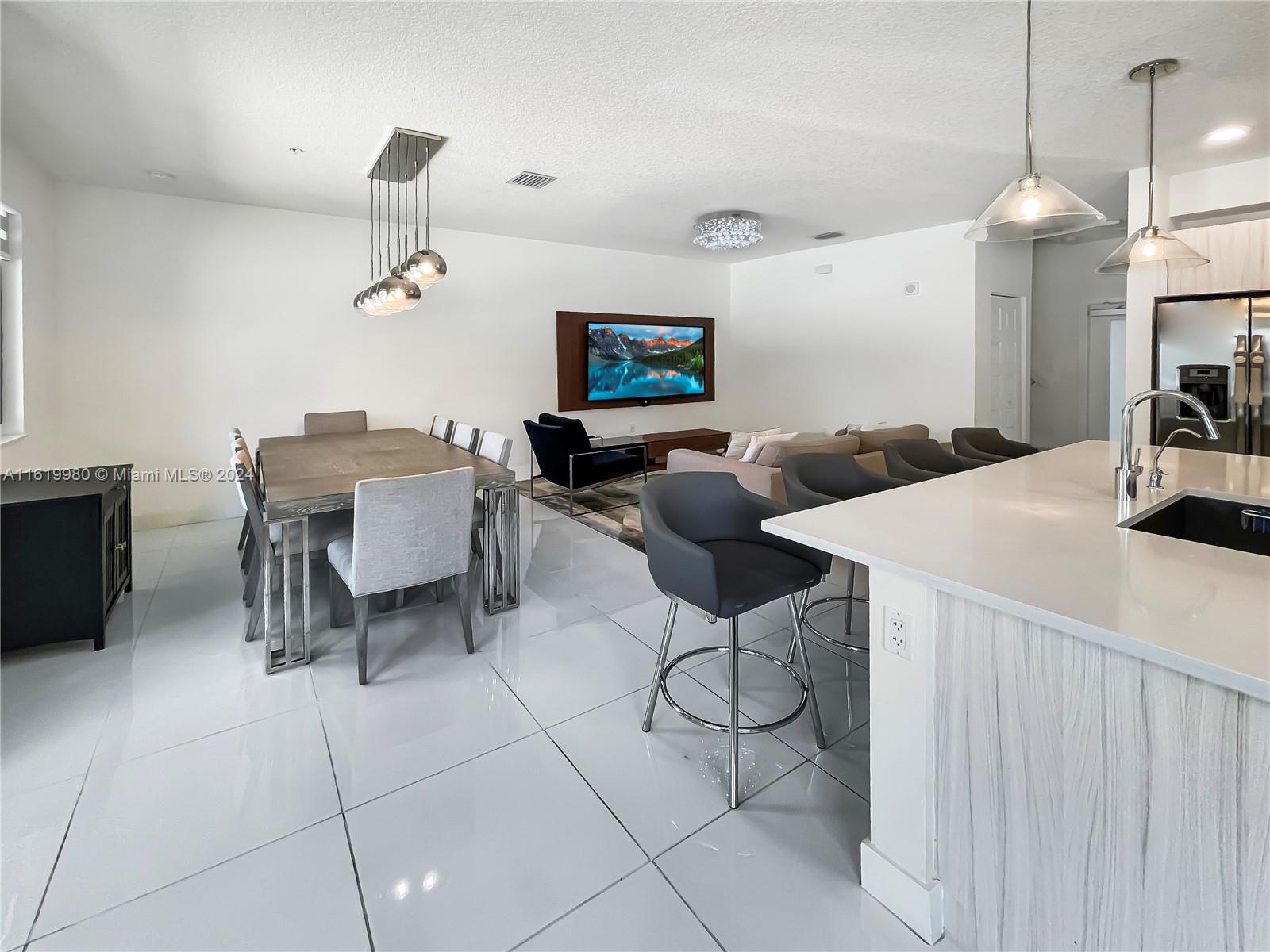 URBANA AT THE RESIDENCES - Residential