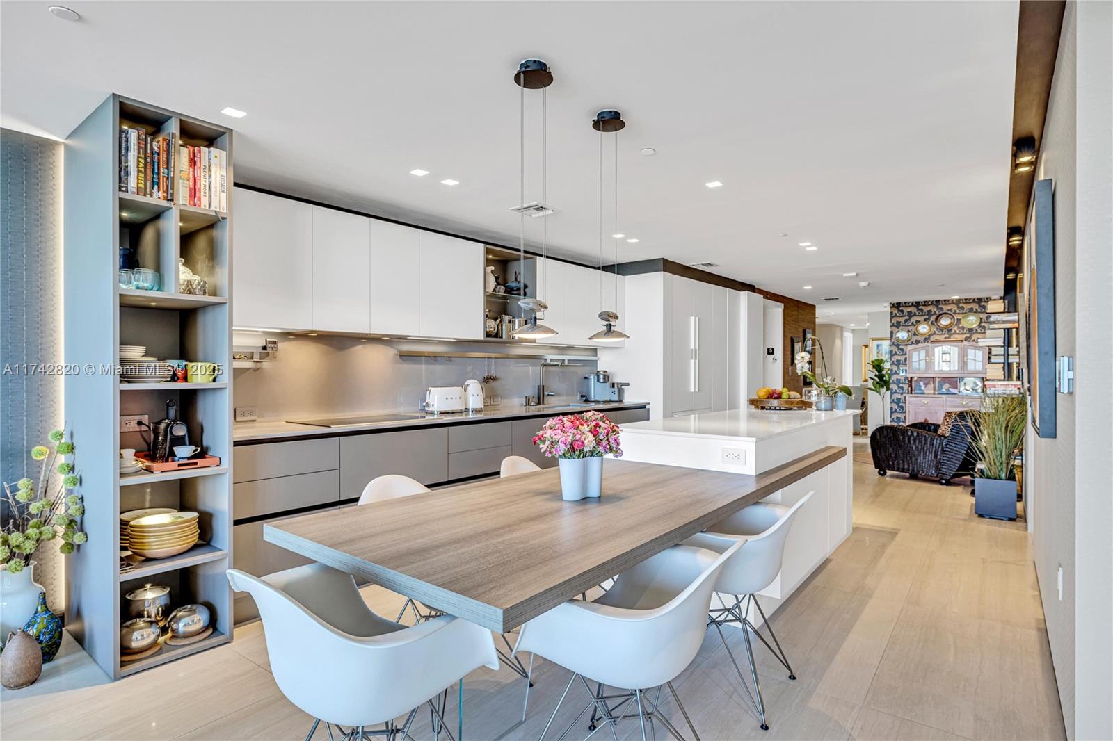 SERENO RESIDENCES CONDO - Residential