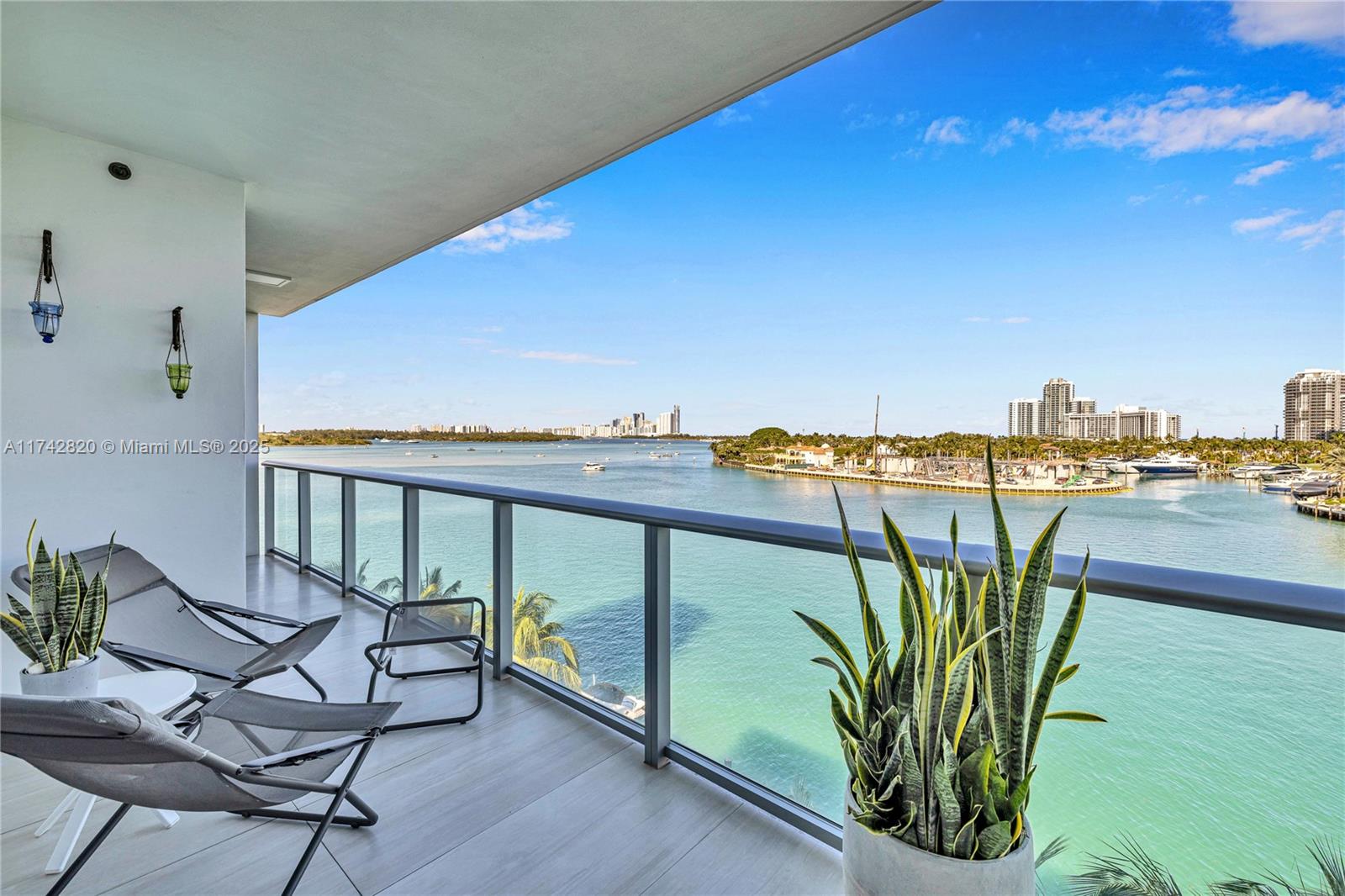 SERENO RESIDENCES CONDO - Residential