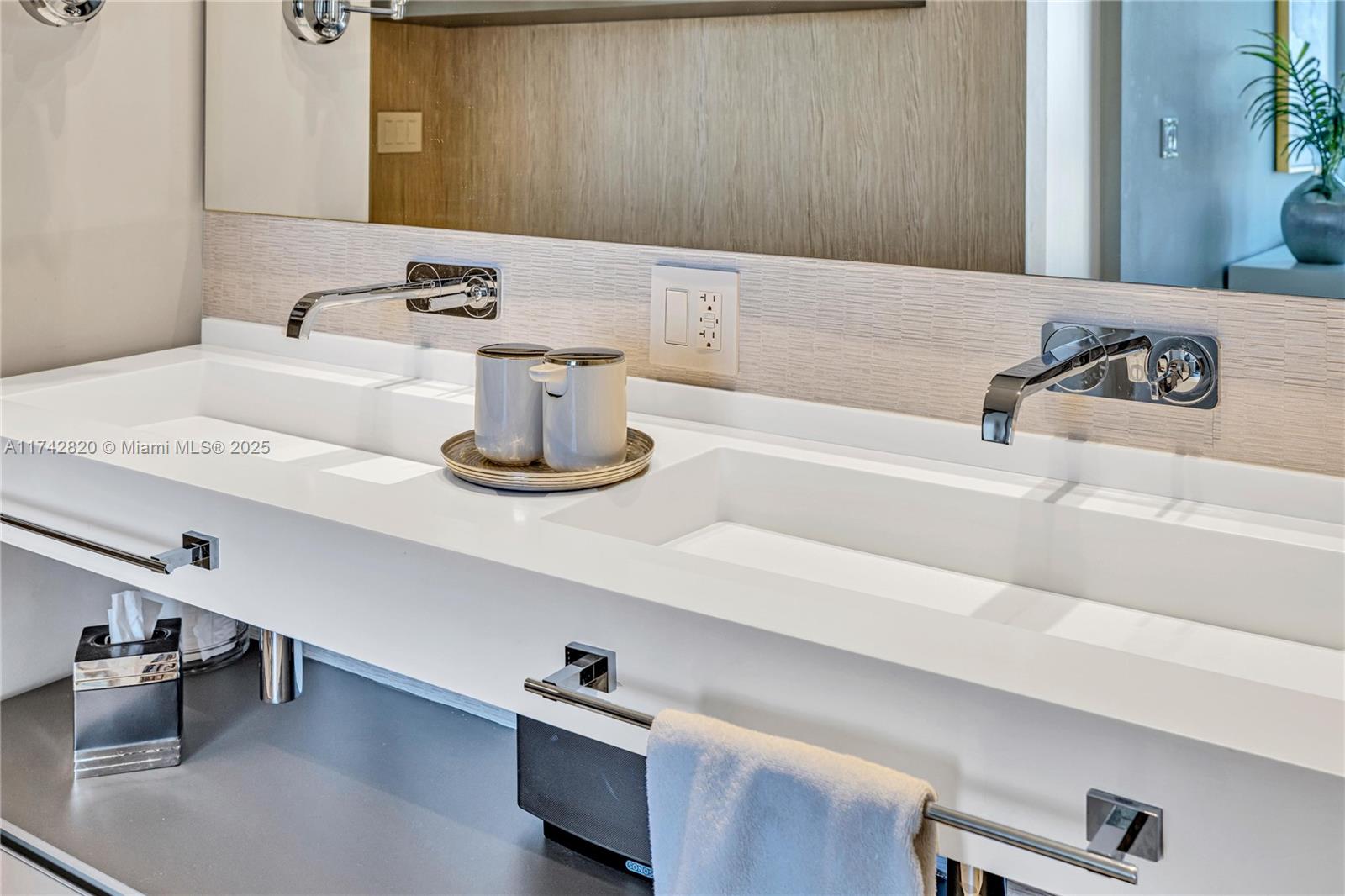 SERENO RESIDENCES CONDO - Residential