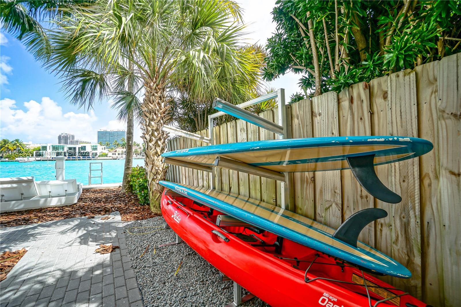 SERENO RESIDENCES CONDO - Residential